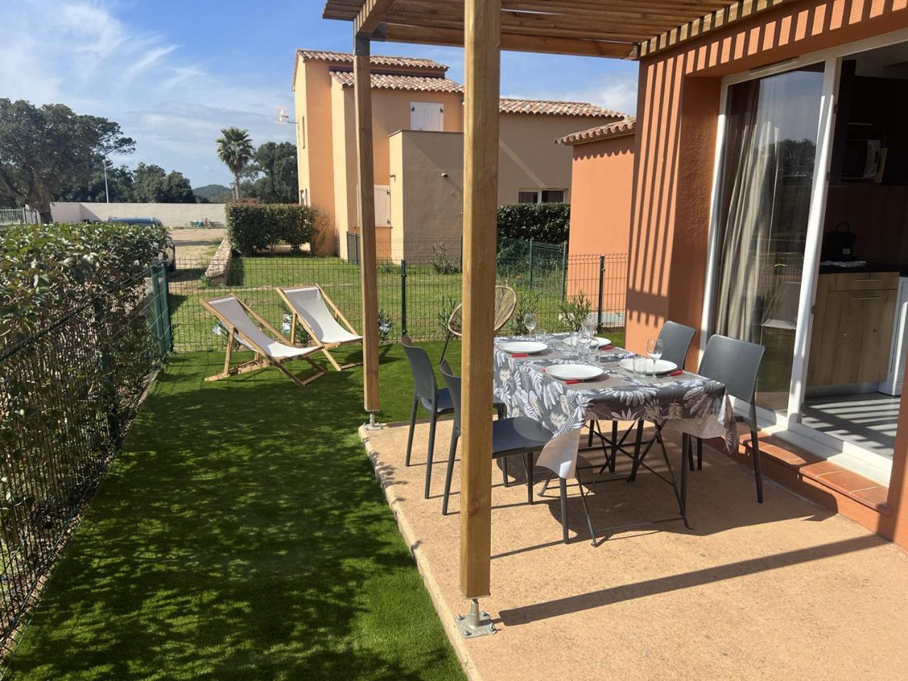 Mini Villa 4-6 Pers. Les Hameaux De Saint Cyprien Леччи Экстерьер фото